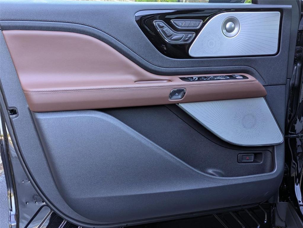 new 2025 Lincoln Aviator car, priced at $80,090