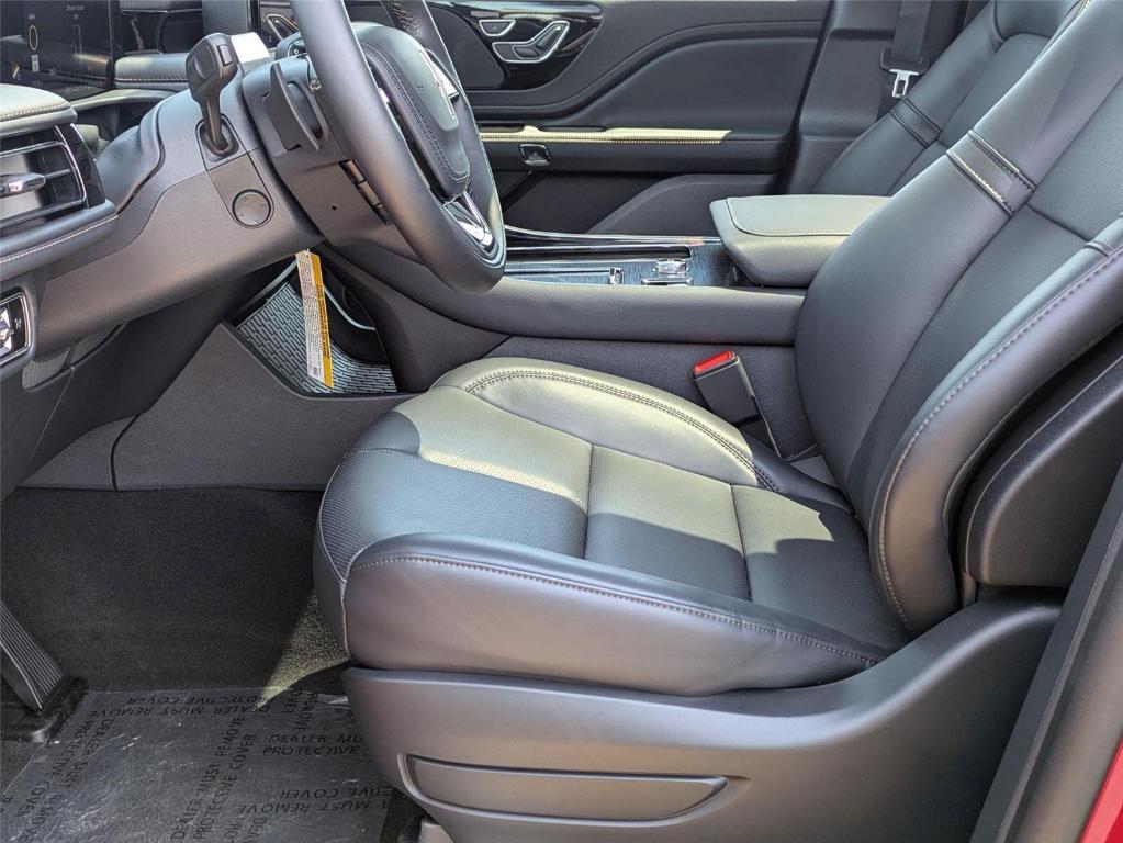 new 2025 Lincoln Aviator car, priced at $65,040