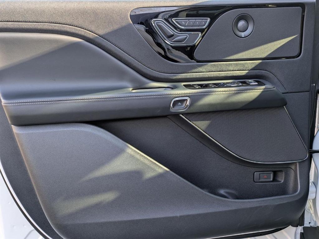 new 2025 Lincoln Aviator car, priced at $71,855