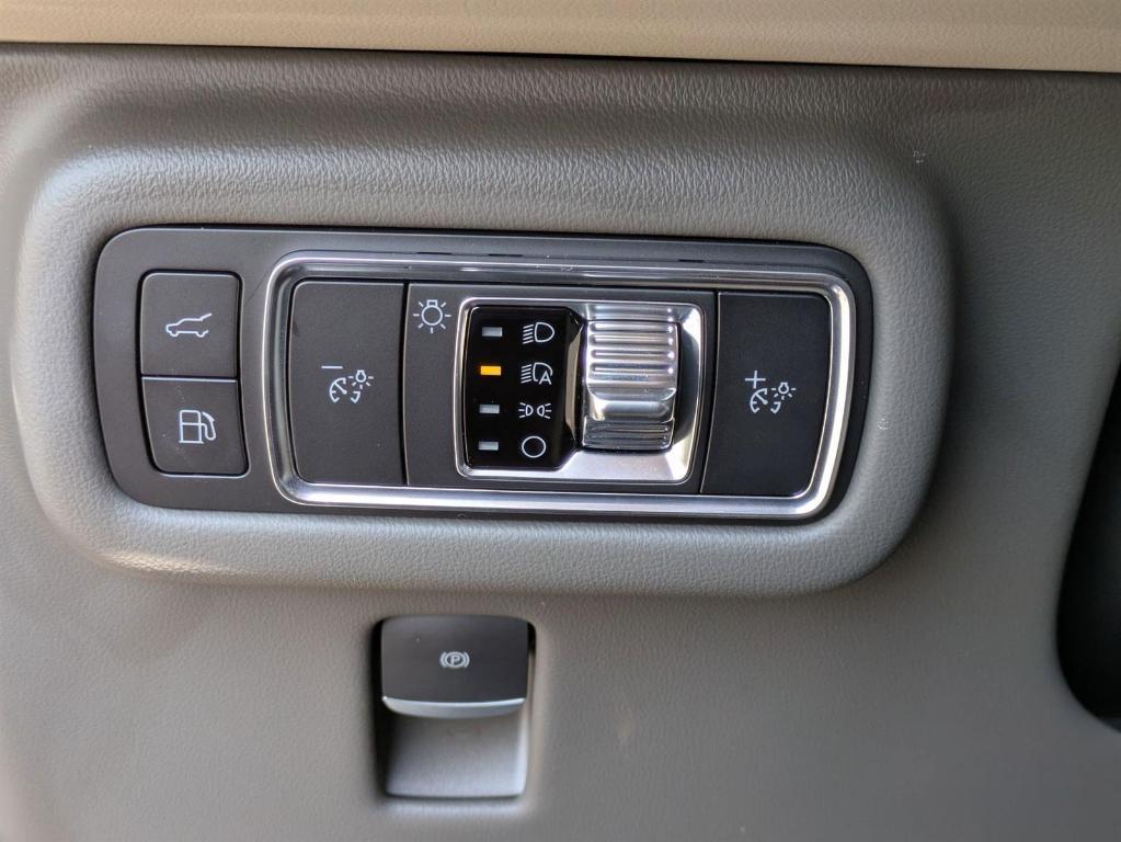 new 2025 Lincoln Nautilus car, priced at $61,065