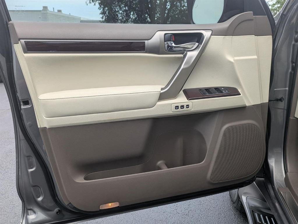 used 2014 Lexus GX 460 car, priced at $27,800