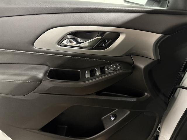 used 2022 Chevrolet Traverse car, priced at $32,990