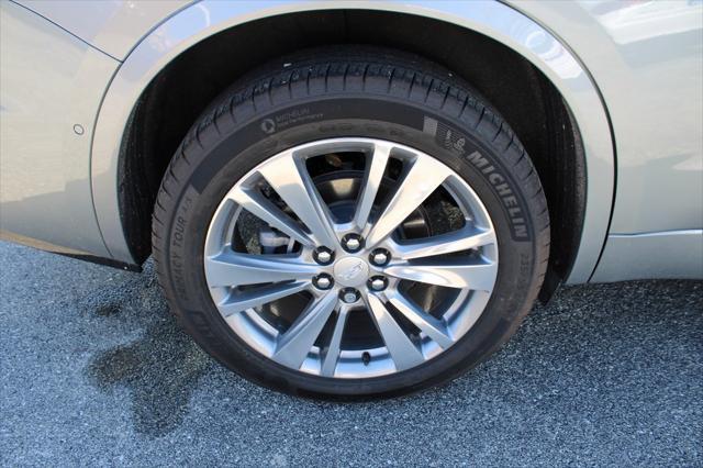 used 2023 Cadillac XT6 car, priced at $38,999