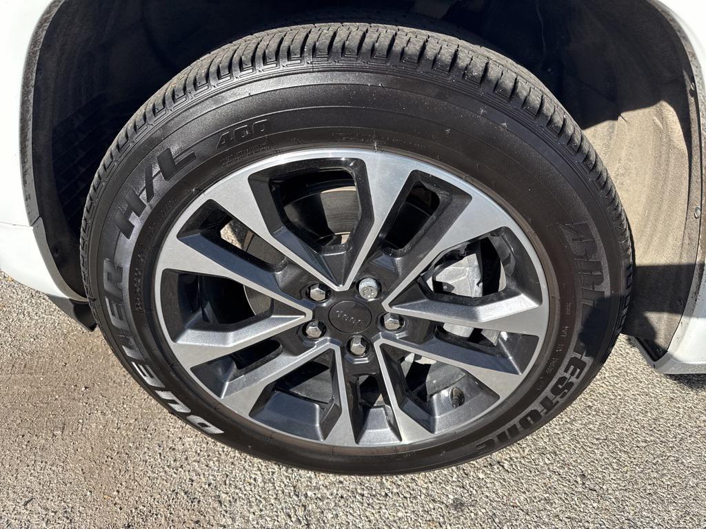 used 2022 Jeep Grand Cherokee L car, priced at $33,990