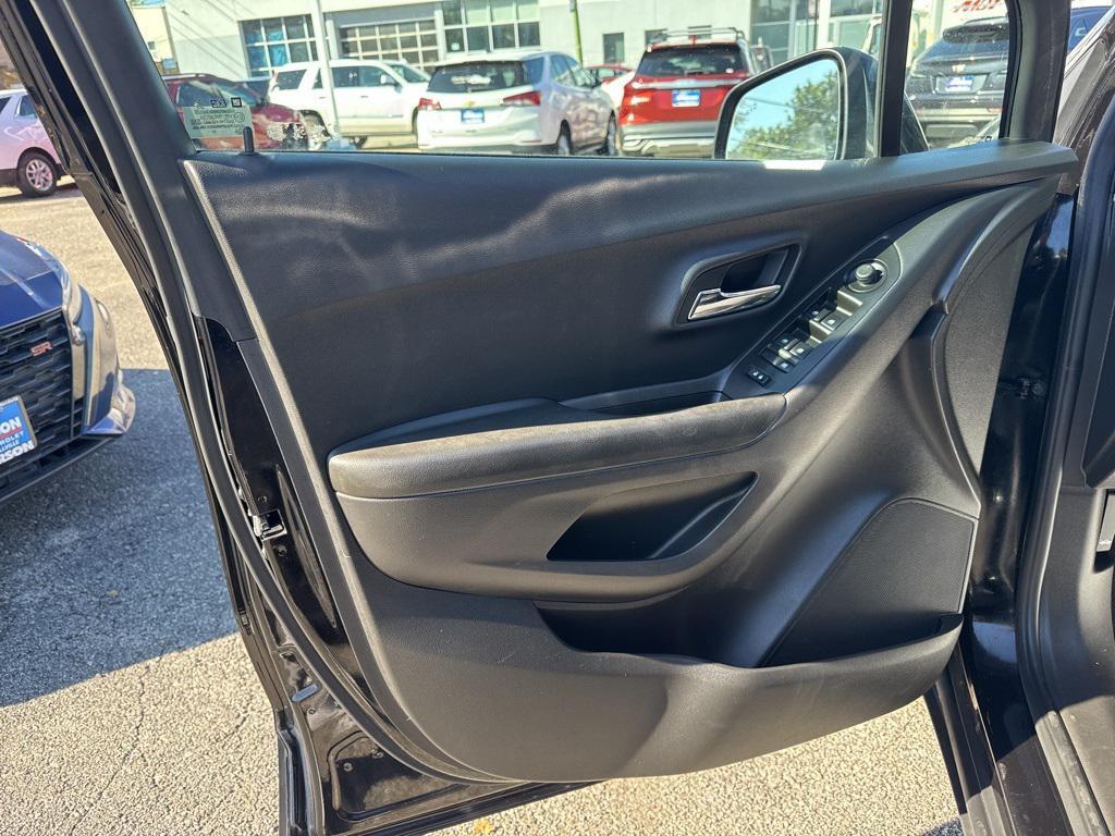 used 2021 Chevrolet Trax car, priced at $16,490