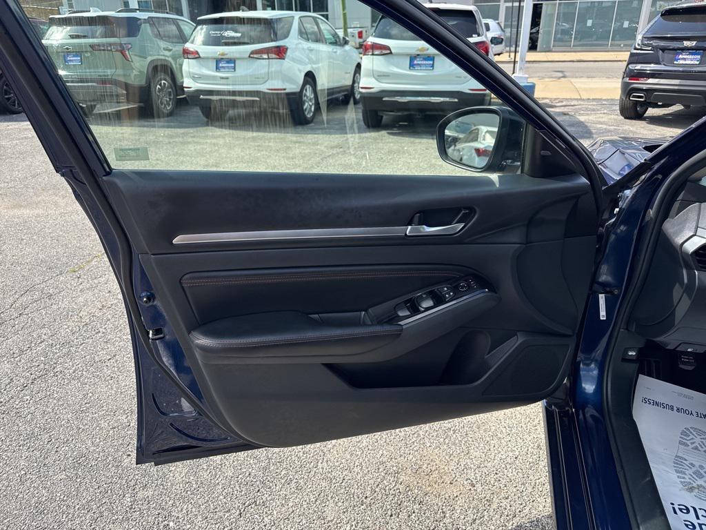 used 2023 Nissan Altima car, priced at $18,990