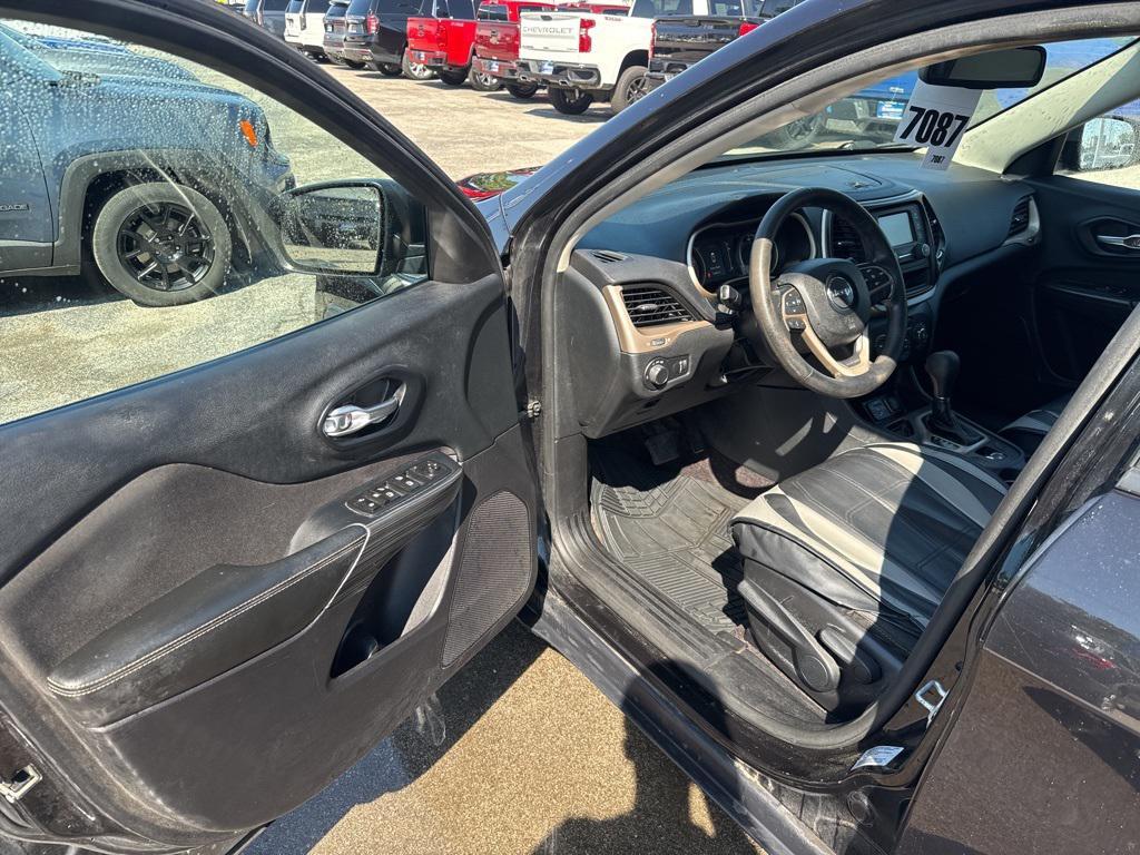 used 2016 Jeep Cherokee car, priced at $10,411