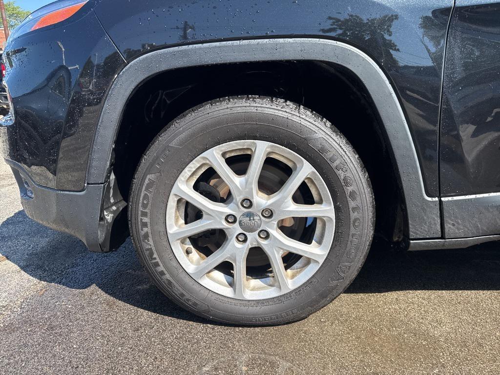 used 2016 Jeep Cherokee car, priced at $10,411