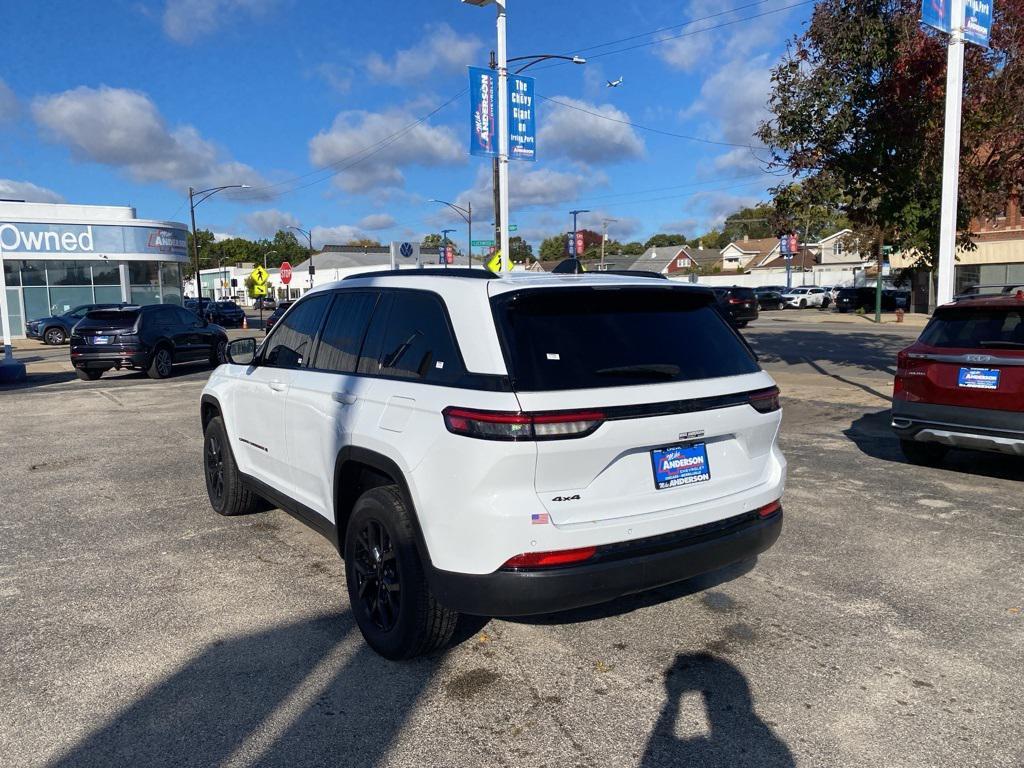 used 2024 Jeep Grand Cherokee car, priced at $28,490