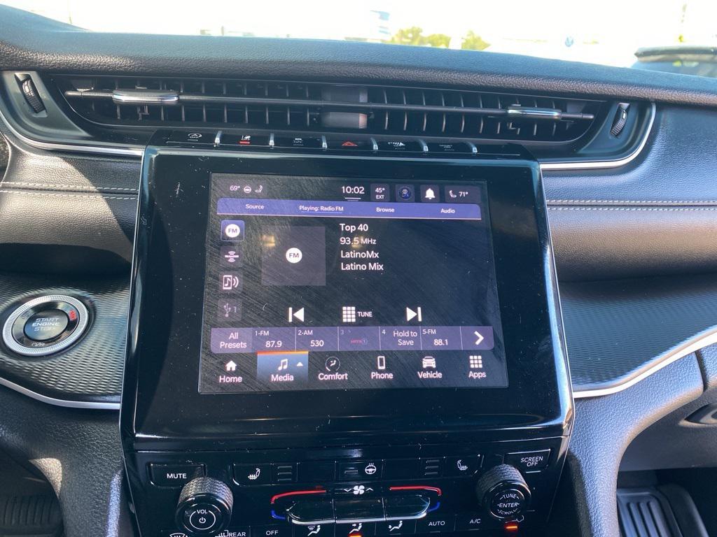 used 2024 Jeep Grand Cherokee car, priced at $28,490