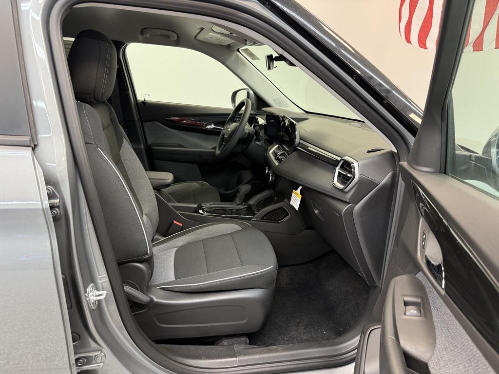 new 2025 Chevrolet TrailBlazer car, priced at $22,249