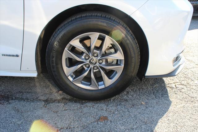 used 2021 Toyota Sienna car, priced at $30,399