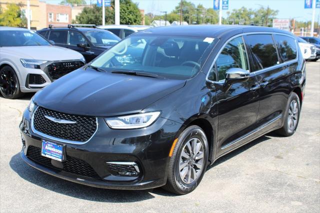 used 2023 Chrysler Pacifica Hybrid car, priced at $37,999