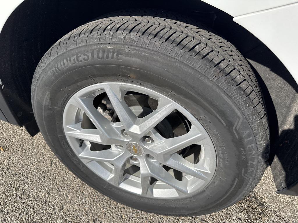 used 2023 Chevrolet Equinox car, priced at $21,990