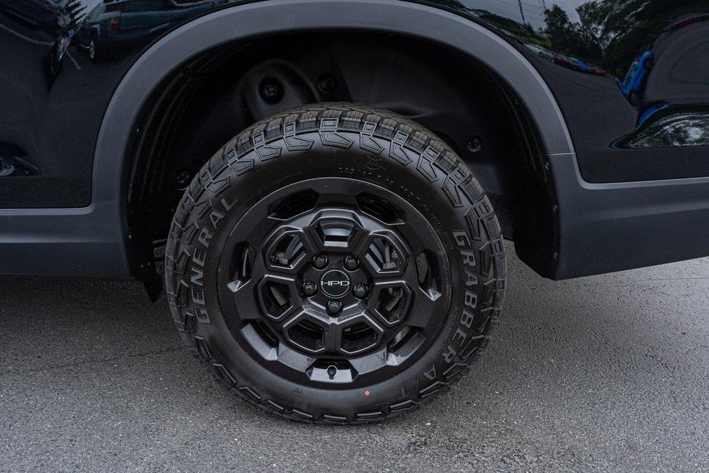 new 2025 Honda Ridgeline car, priced at $43,798