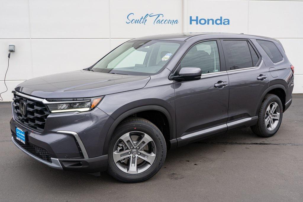 new 2025 Honda Pilot car, priced at $47,050