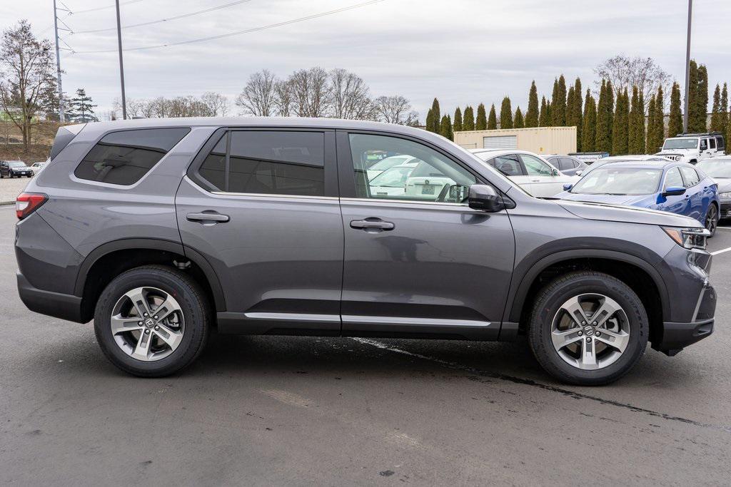 new 2025 Honda Pilot car, priced at $47,050