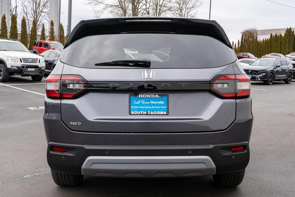 new 2025 Honda Pilot car, priced at $47,050