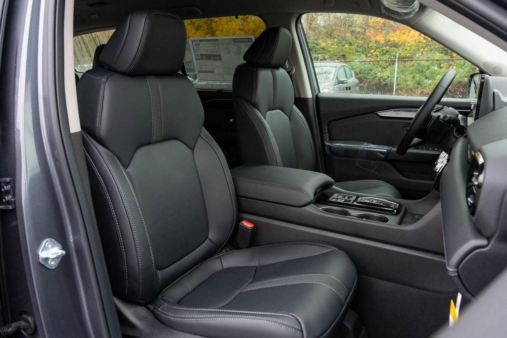 new 2025 Honda Pilot car, priced at $47,050