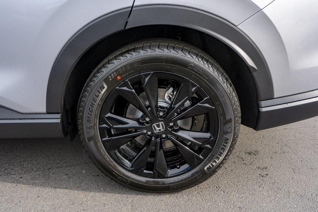 new 2026 Honda CR-V Hybrid car, priced at $43,700