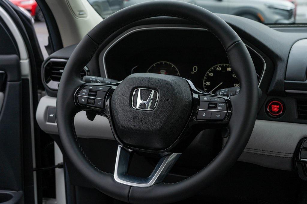 new 2025 Honda Pilot car, priced at $51,530