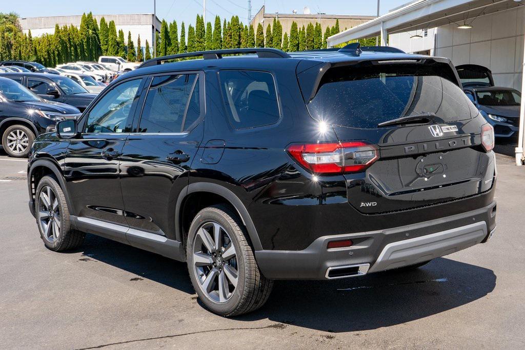 new 2025 Honda Pilot car, priced at $47,689