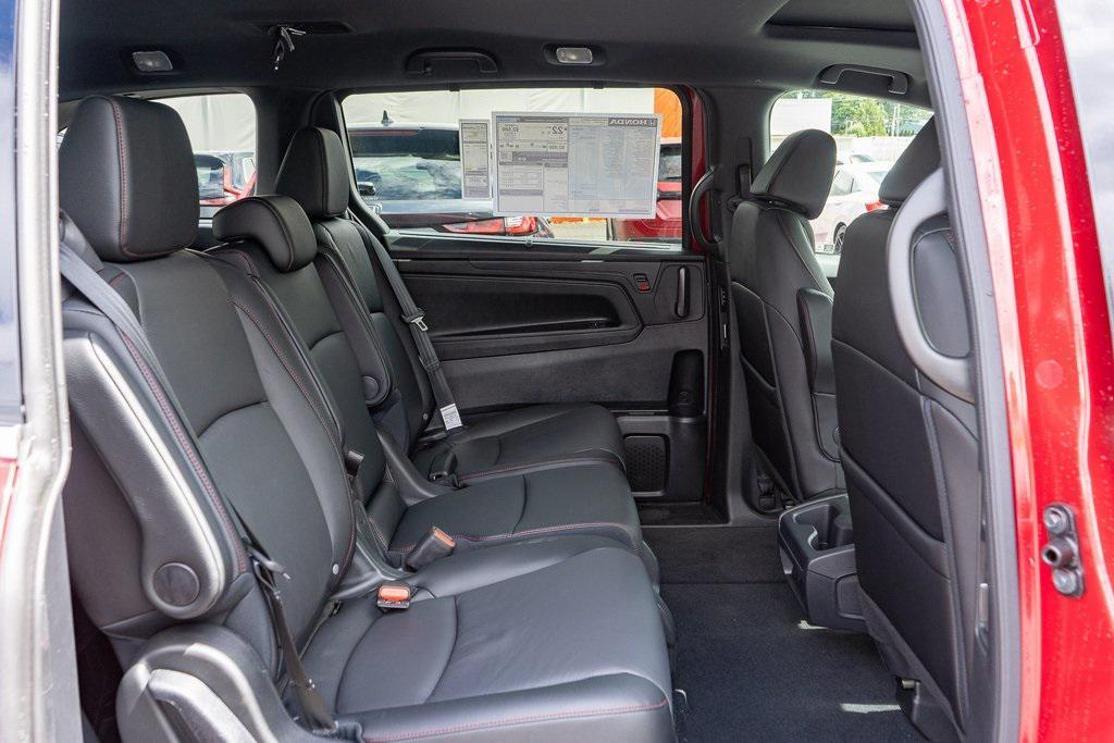 new 2025 Honda Odyssey car, priced at $43,965