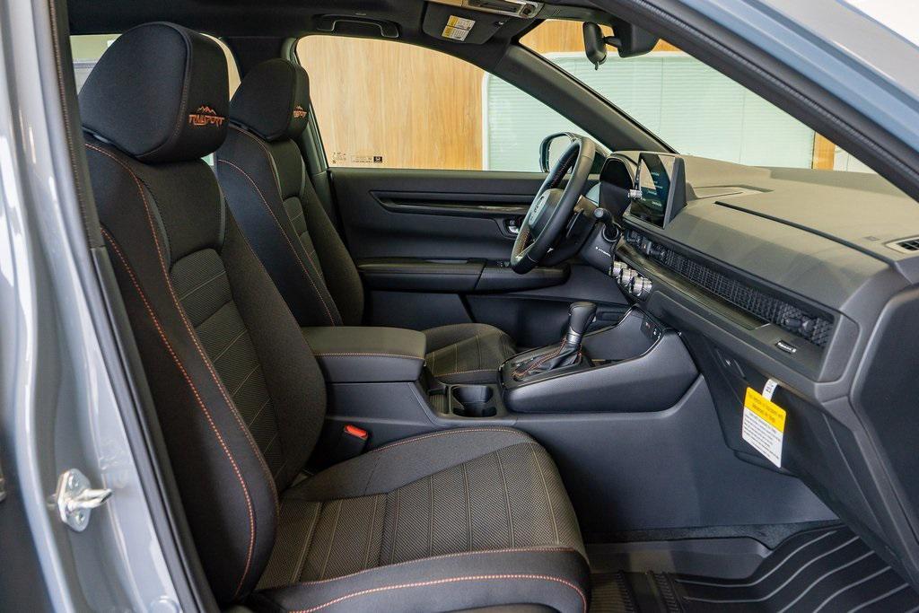 new 2026 Honda CR-V Hybrid car, priced at $38,977