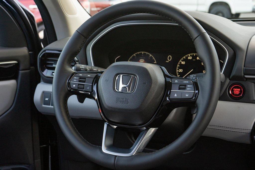 new 2025 Honda Pilot car, priced at $45,198