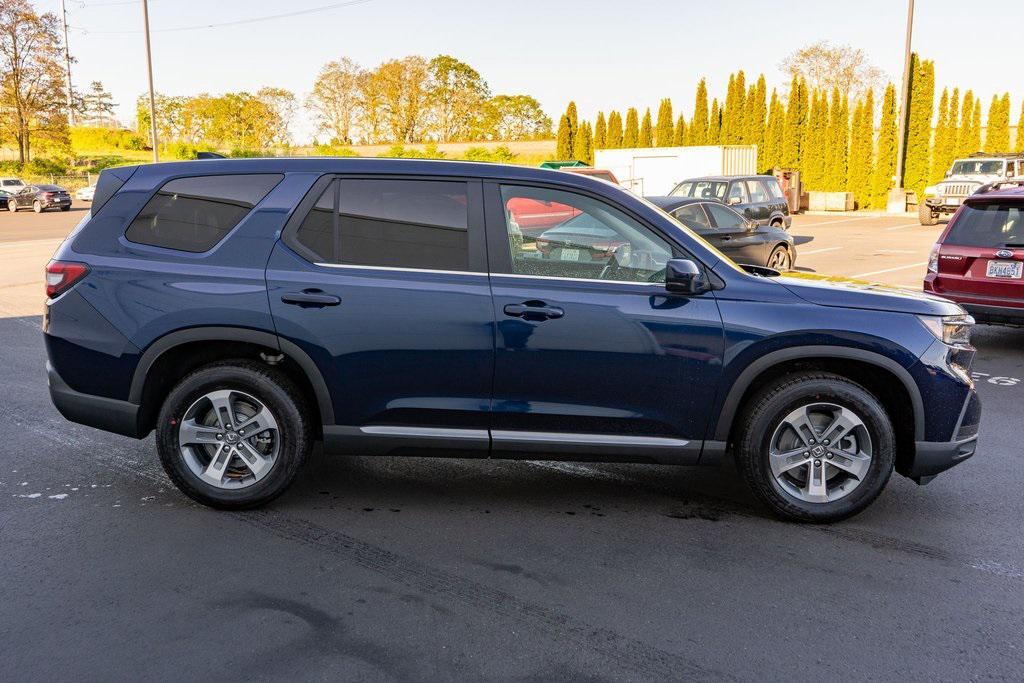new 2025 Honda Pilot car, priced at $45,198