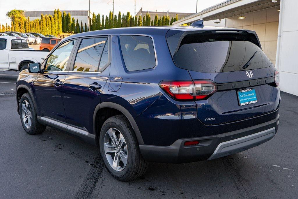 new 2025 Honda Pilot car, priced at $45,198