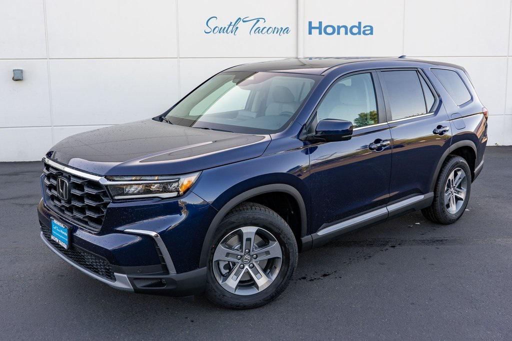 new 2025 Honda Pilot car, priced at $45,198
