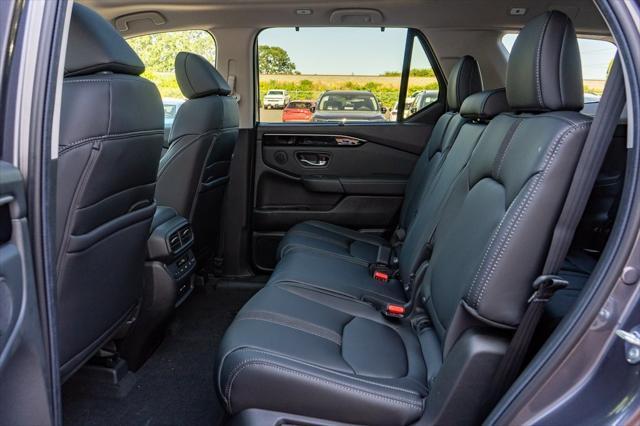 new 2025 Honda Pilot car, priced at $51,050