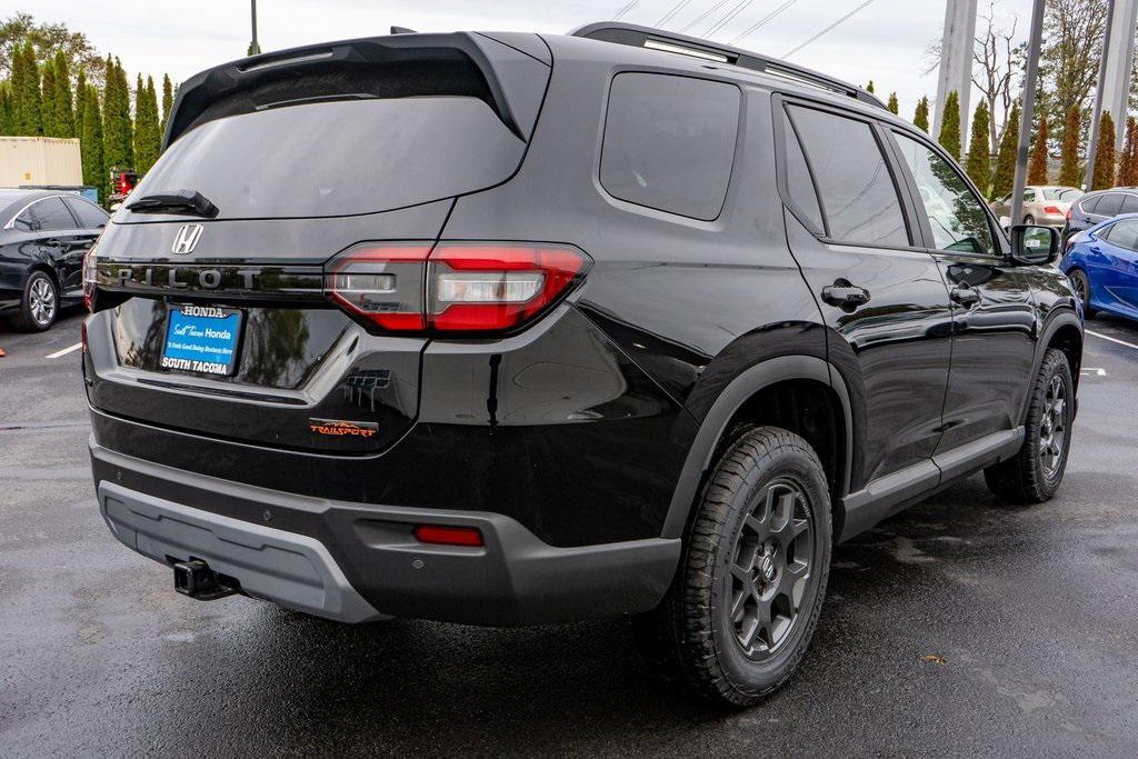 new 2025 Honda Pilot car, priced at $51,375