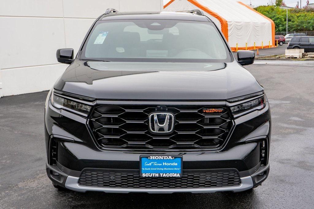 new 2025 Honda Pilot car, priced at $51,375