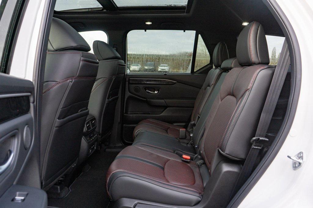 new 2025 Honda Pilot car, priced at $56,530