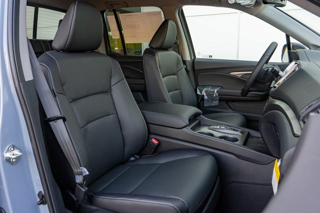 new 2025 Honda Ridgeline car, priced at $42,394