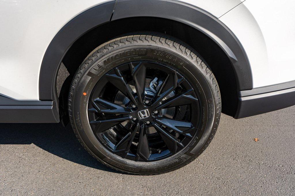 new 2026 Honda CR-V Hybrid car, priced at $41,981