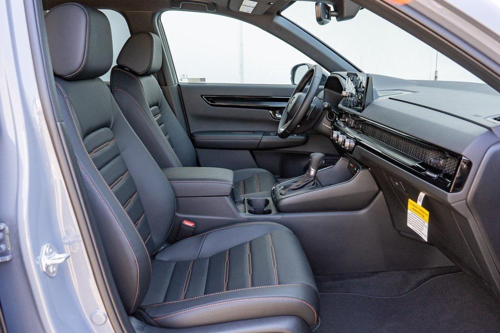 new 2026 Honda CR-V Hybrid car, priced at $44,155