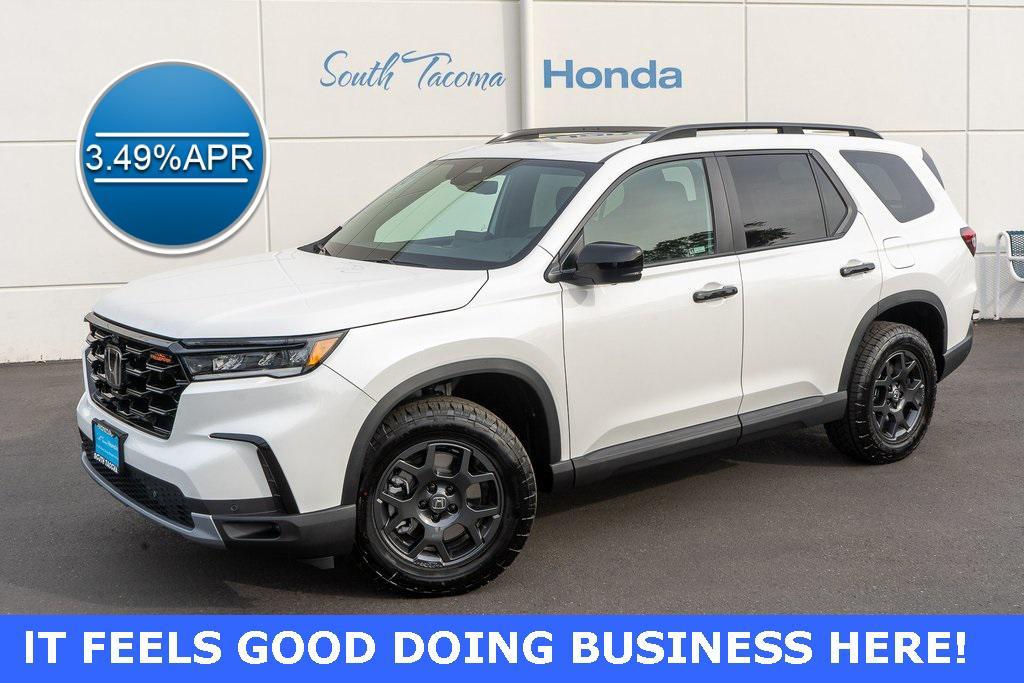new 2025 Honda Pilot car, priced at $51,830