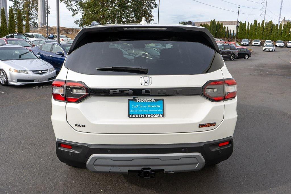 new 2025 Honda Pilot car, priced at $51,830