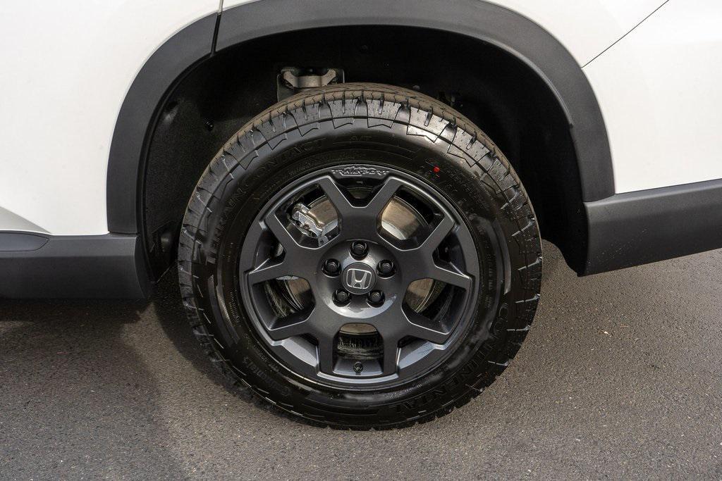 new 2025 Honda Pilot car, priced at $51,830