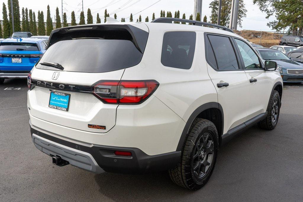 new 2025 Honda Pilot car, priced at $51,830