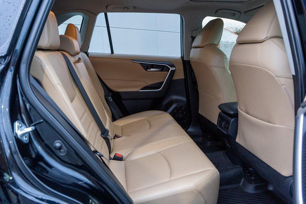 used 2020 Toyota RAV4 car, priced at $26,559