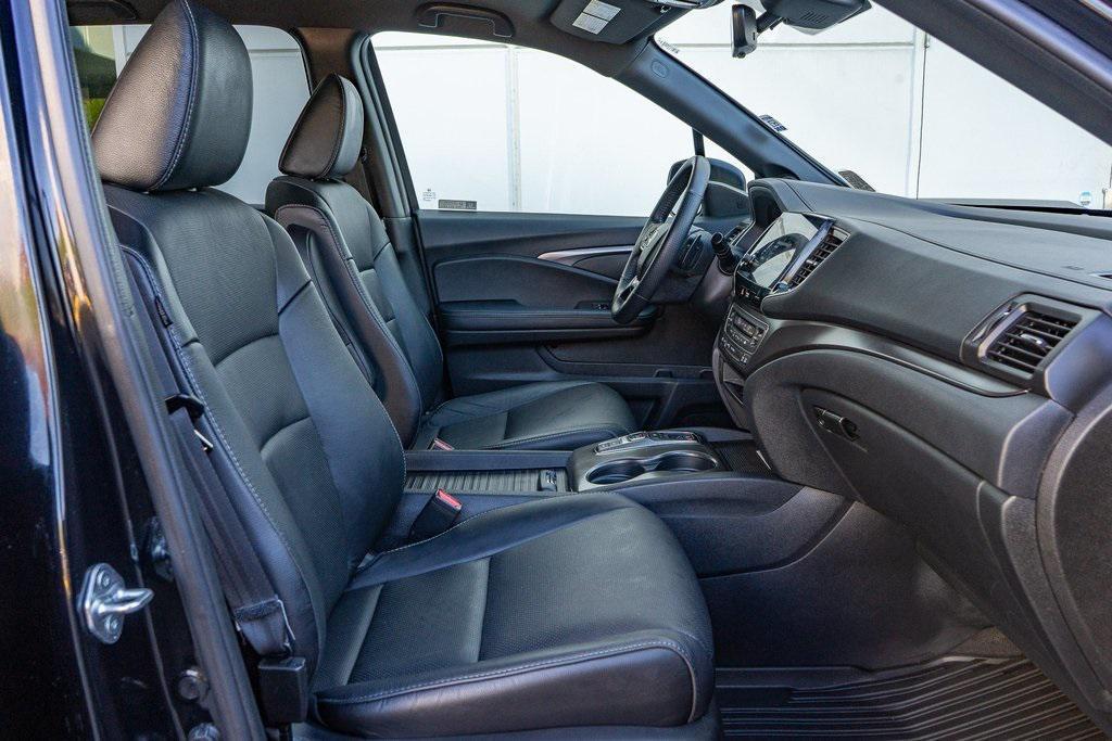 used 2022 Honda Passport car, priced at $33,595