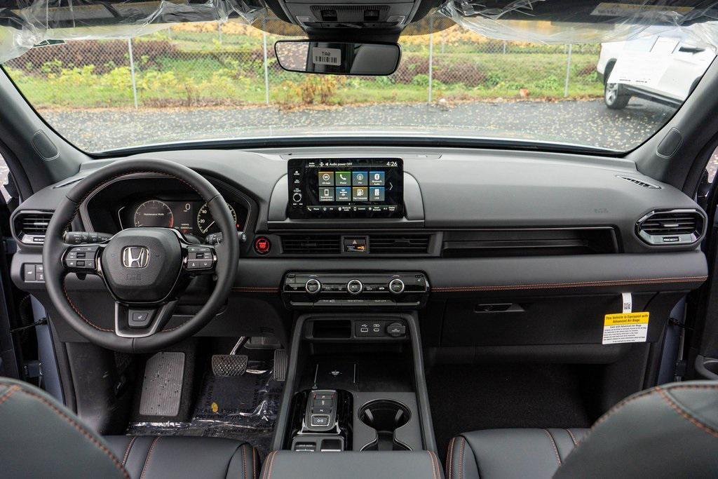 new 2025 Honda Pilot car, priced at $51,080