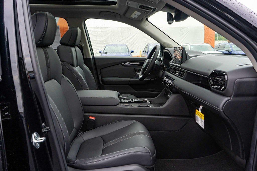 new 2025 Honda Pilot car, priced at $52,995