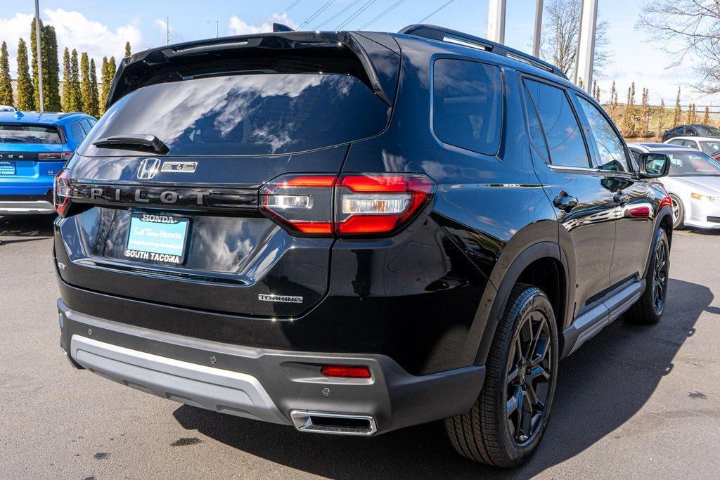 new 2025 Honda Pilot car, priced at $52,995