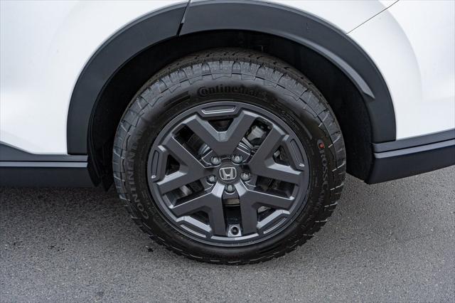 new 2026 Honda CR-V Hybrid car, priced at $39,477