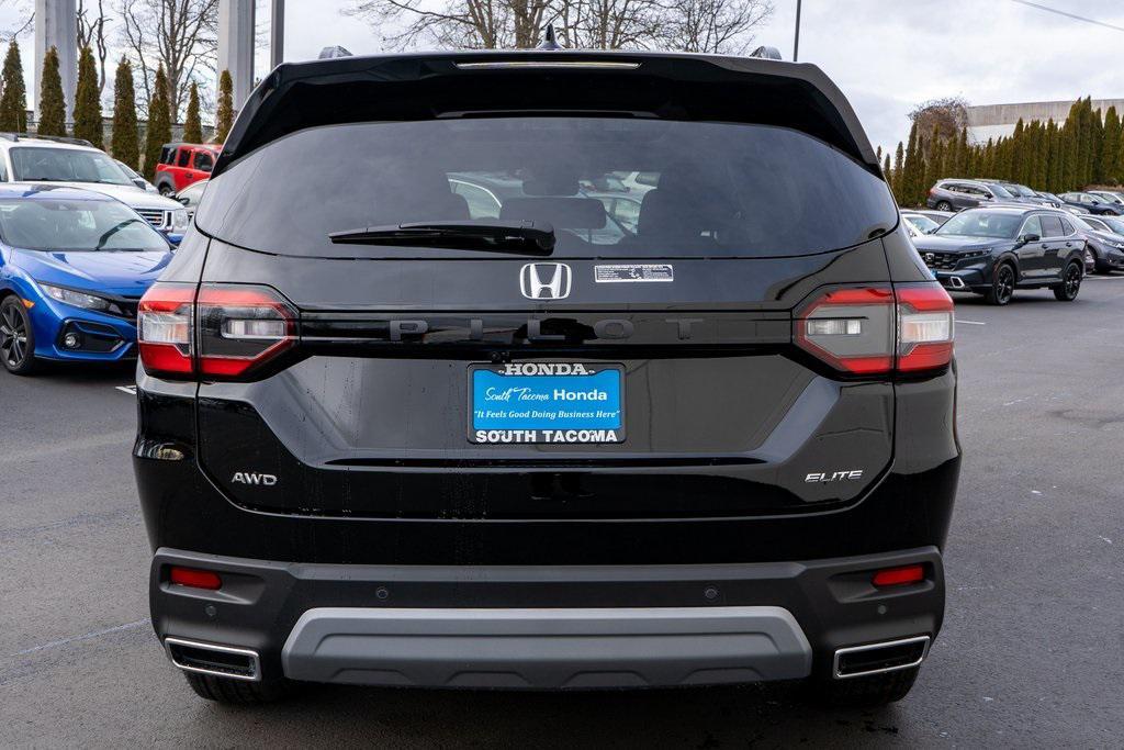 new 2025 Honda Pilot car, priced at $54,575